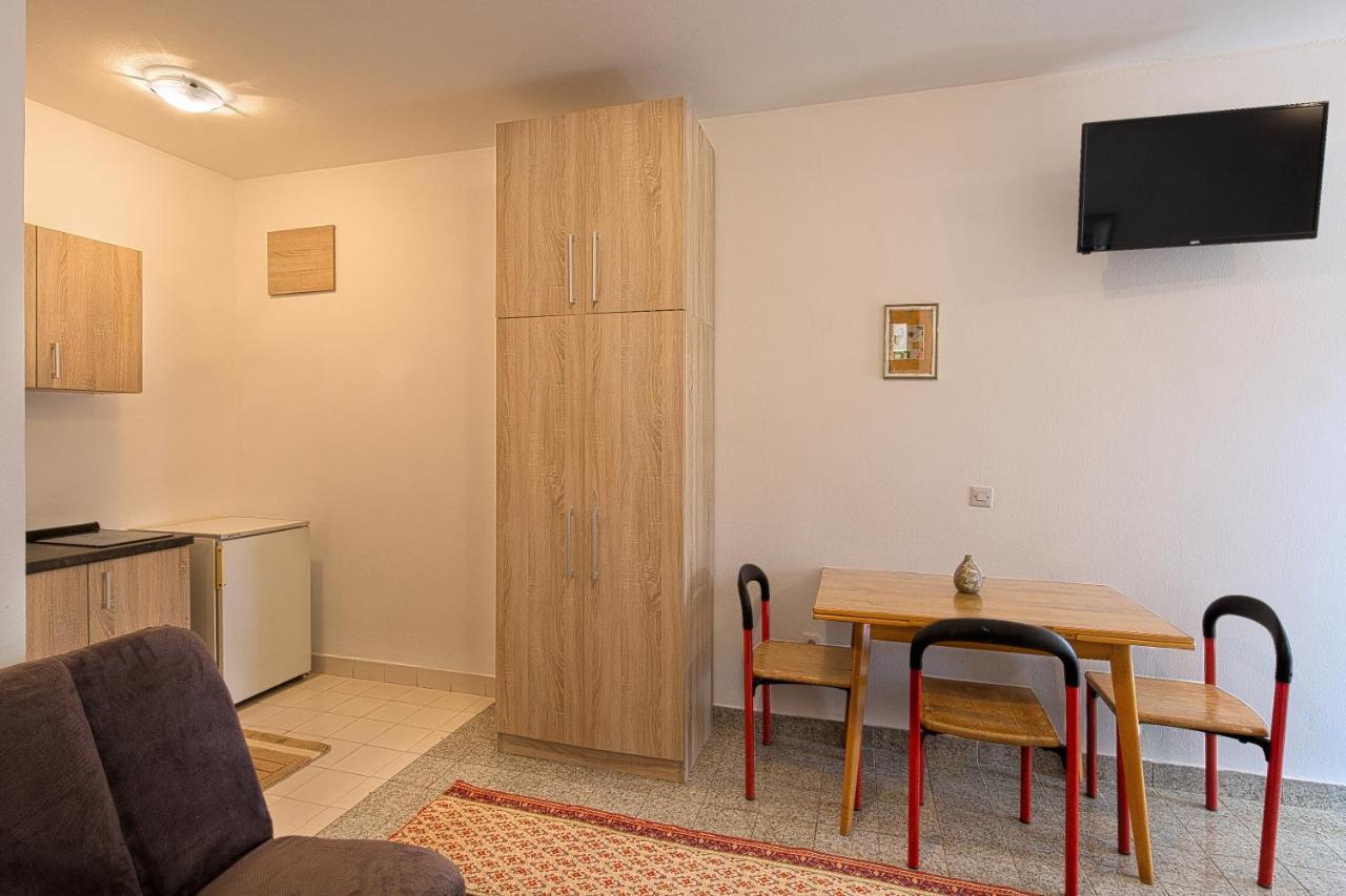 Guest House Madra 布德瓦 外观 照片